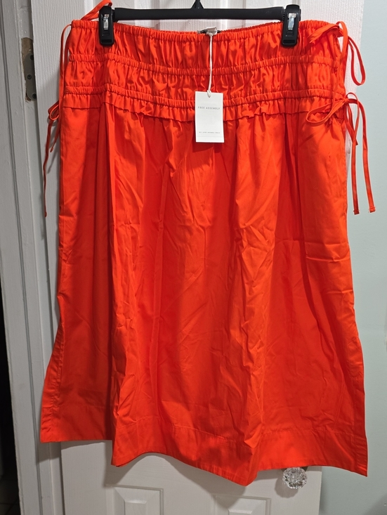 Free Assembly Dresses & Skirts - Free Assembly Bright Orange Skirt Size XXL (20)